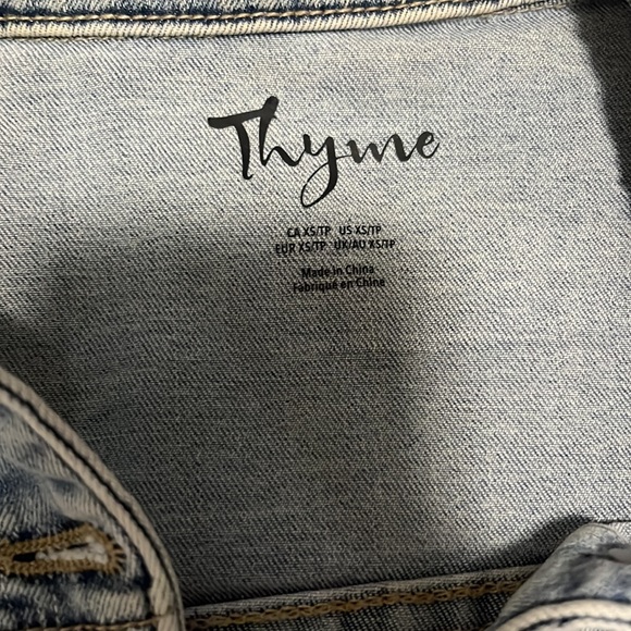 Thyme light blue denim jacket with button n zipper detailing - Picture 3 of 4